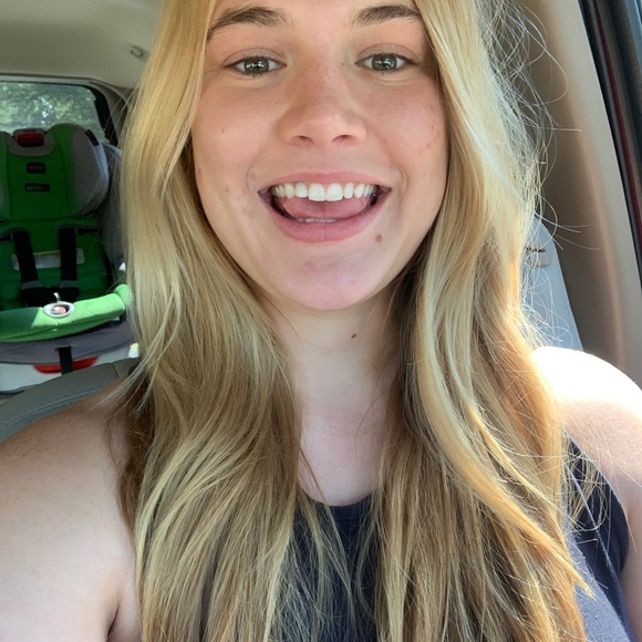 Meet your Posher, Lorraine - Picture 1 of 1